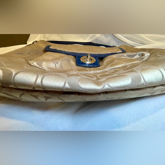 STUNNING BLUE and Khaki Coach Like New Penelope Signature Sateen Shoulder Bag - Picture 3 of 16